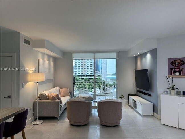 Building Photo - 888 Brickell Key Dr