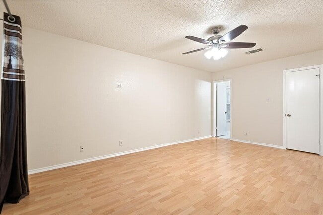 Building Photo - 809 Betterman Dr