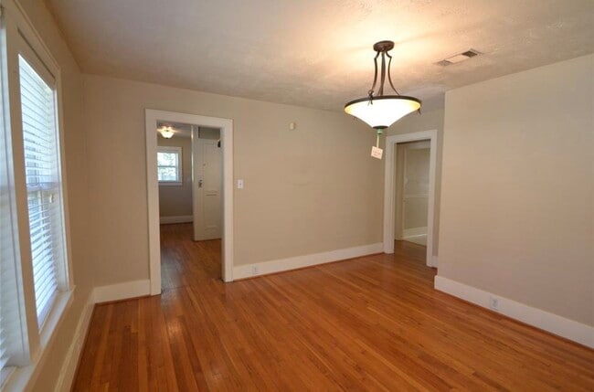 Building Photo - 1507 McDuffie St