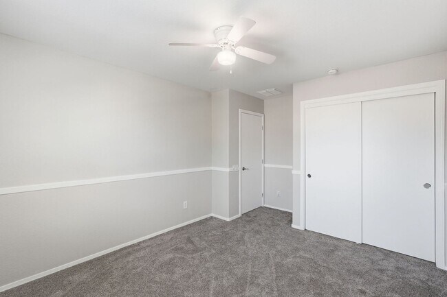 Building Photo - Spacious 4 Bedroom 2 Bath In Peoria with Pool and Sports Court