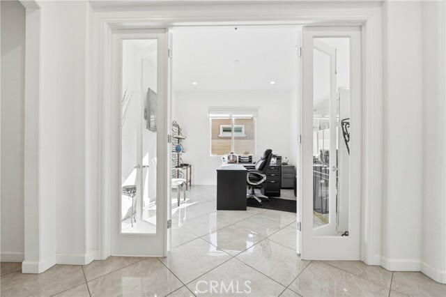 Building Photo - 61 Cabernet