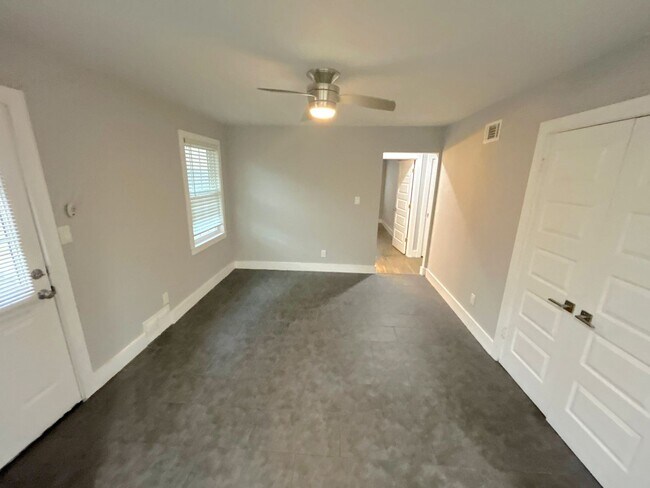 Building Photo - 1745 Lanier Ln