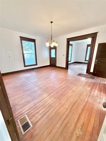 Building Photo - 517 W Hull St
