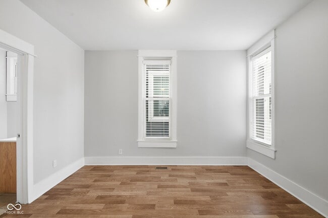 Building Photo - 717 Parkway Ave