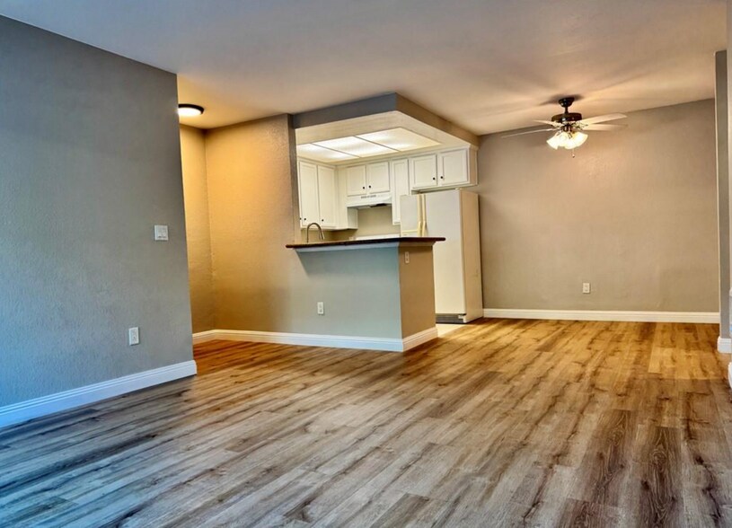 Building Photo - 432 Edgehill Ln