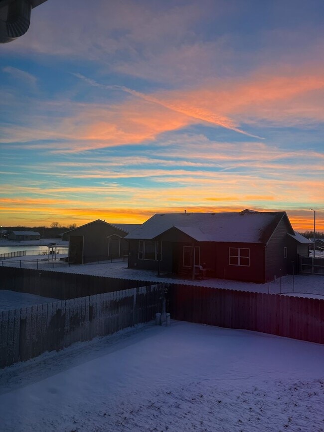 Building Photo - 3419 Laughlin St