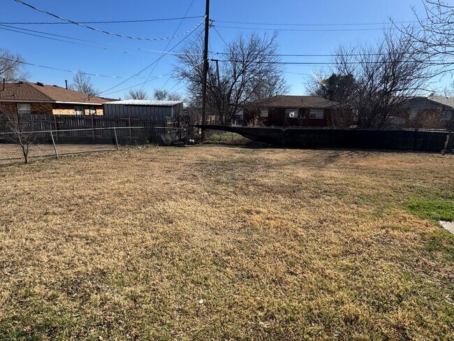 Building Photo - 4304 NW Pollard Ave