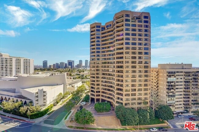 Building Photo - 10433 Wilshire Blvd