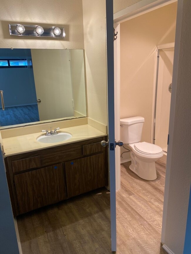 Building Photo - 3831 Nipoma Pl