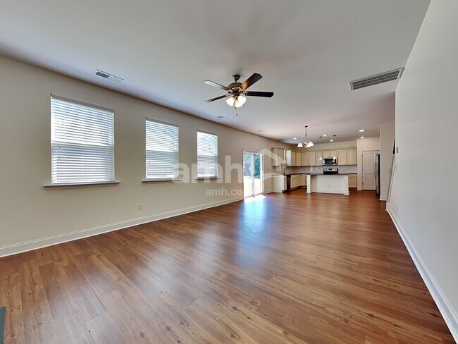 Building Photo - 5306 Dayan Dr