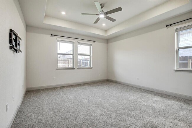 Building Photo - 18012 Stefano Dr