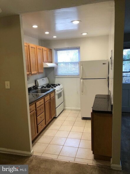 Building Photo - 610 Kennebec Ave