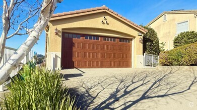 Building Photo - Spacious Four Bedroom Sequoyah Home