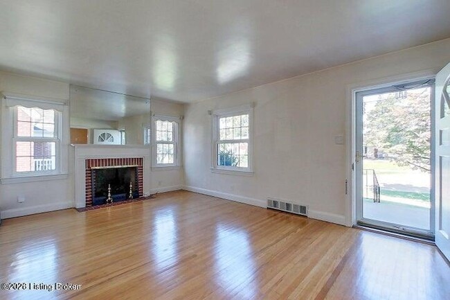 Building Photo - 2126 Lancashire Ave