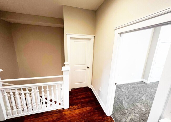 Building Photo - 3216 Bishop St