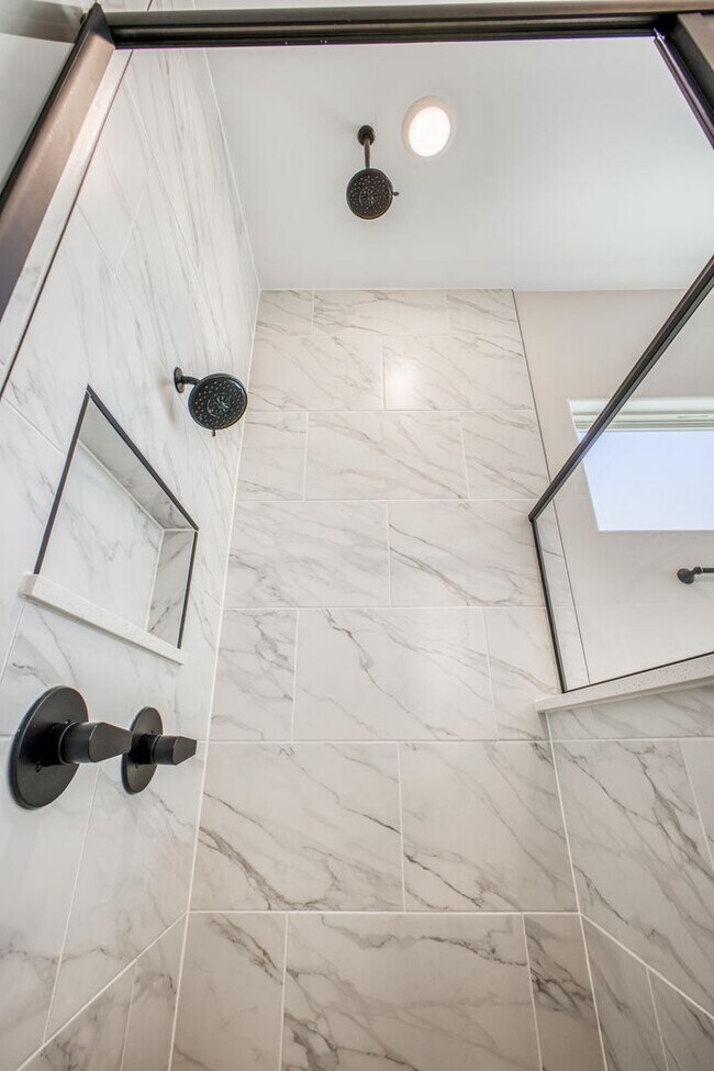 Building Photo - Beautiful East side House 4 bed-2.5 baths, part of The Club that includes Swimming Pool, Gym, Ten...