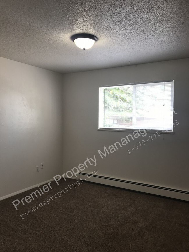 Building Photo - 1515 Cedar Ct 11