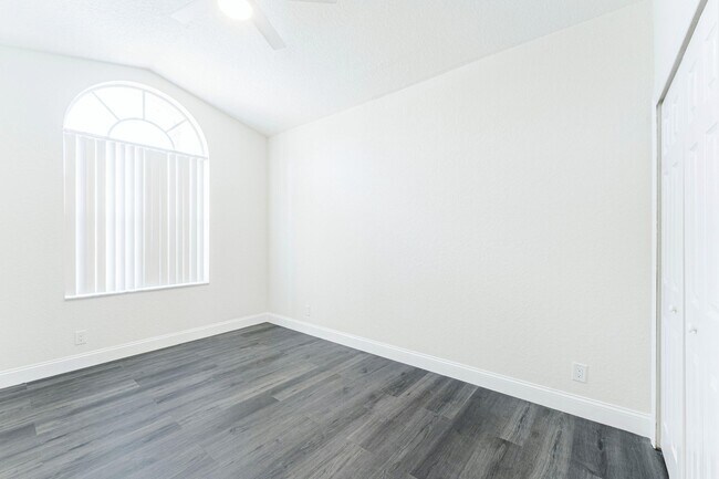 Building Photo - 12630 Torbay Dr