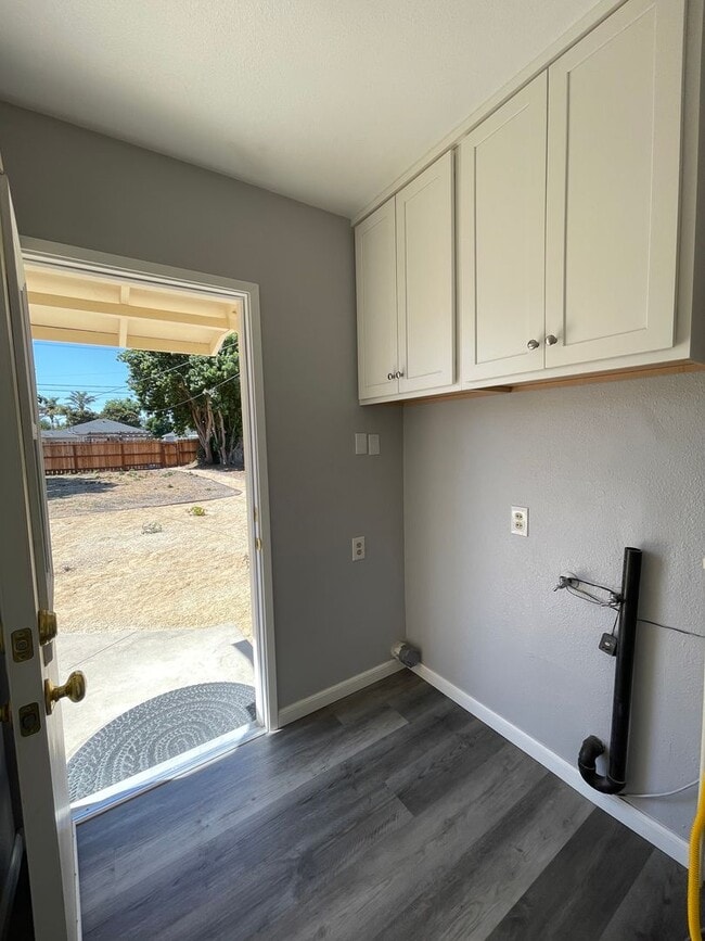Building Photo - Charming Southside Home on Huge Lot!