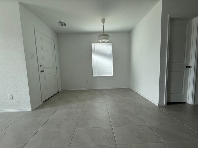 Building Photo - 115 Herman Ln