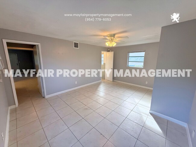 Building Photo - 1204 Chateau Park Dr