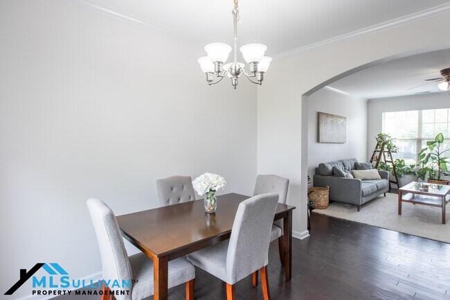 Building Photo - 108 Mt Evans Dr