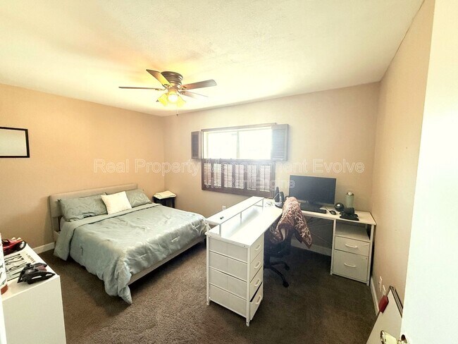 Building Photo - 16645 N 34th Dr