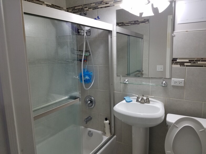 Bath - 1265 W Columbia Ave