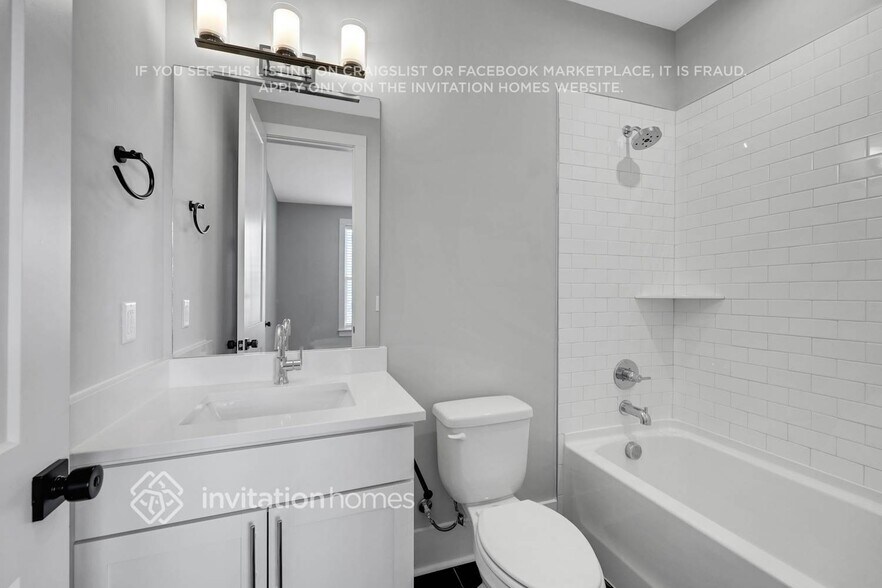 Building Photo - 647 Vernon Ave