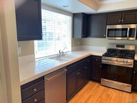 Building Photo - 4229 Rosecrans Ave