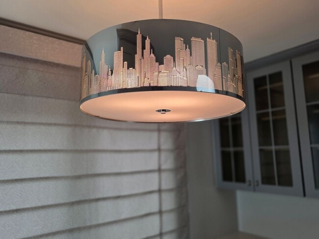 Building Photo - Remodeled Home 2 Blocks from Ocean Beach