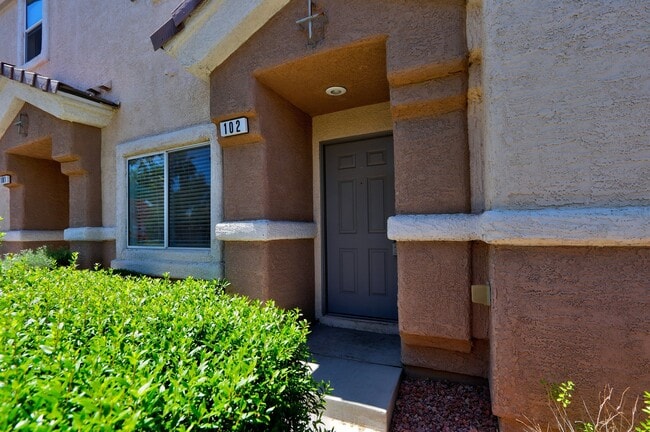 Building Photo - 6530 Bucking Horse Ln