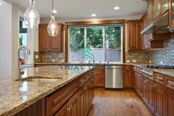 Building Photo - 5 BED & 4.5 BATH FOR RENT