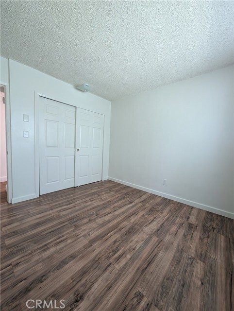 Building Photo - 665 W Altadena Dr