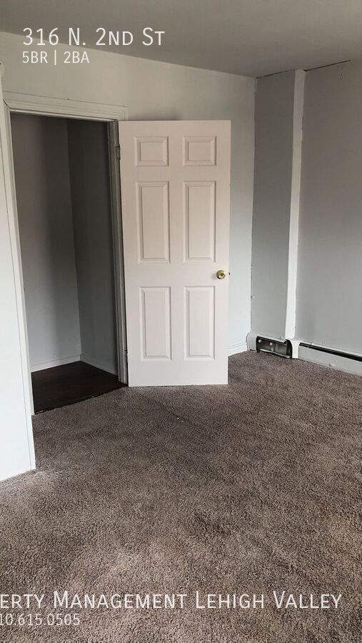 Building Photo - 316 N 2nd St