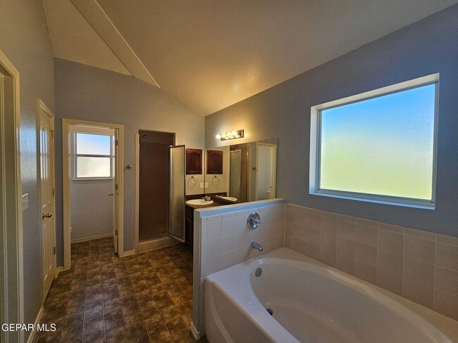 Building Photo - 1508 John MacGuire Pl