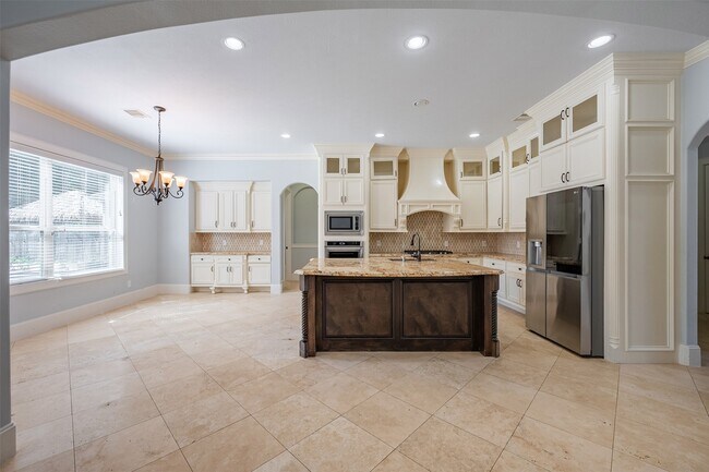 Building Photo - 12955 Lake Parc Bend Drive