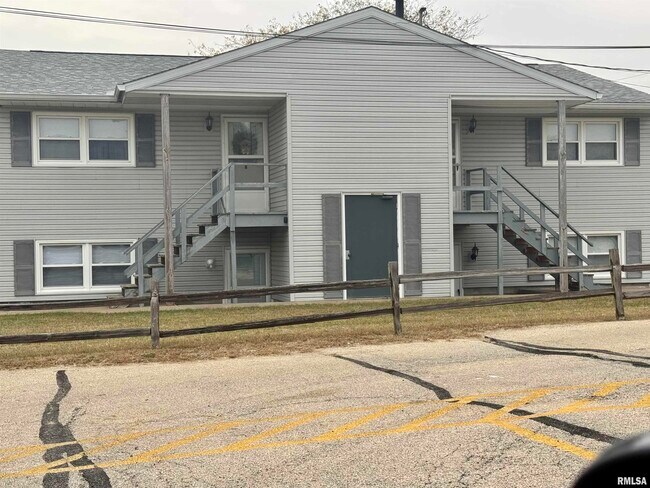 Primary Photo - 104 E 9th Ave