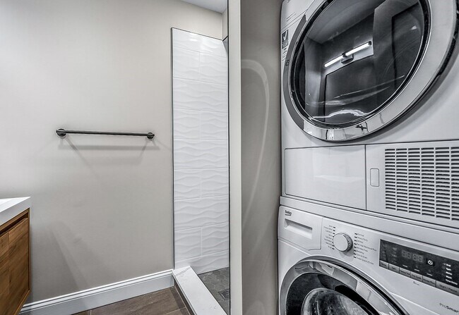 Primary Photo - 67 Broad St