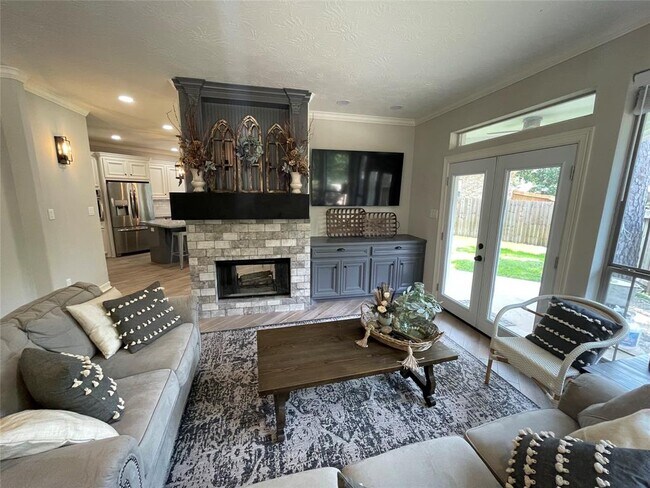 Building Photo - 3802 Springcrest Ln