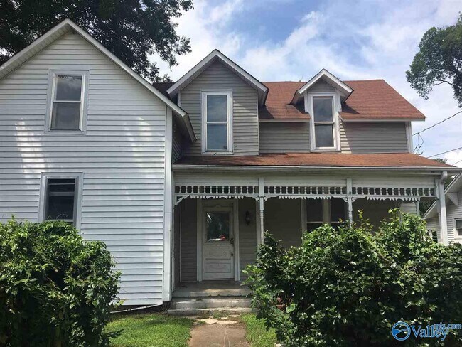 Primary Photo - 218 Beirne Ave NE