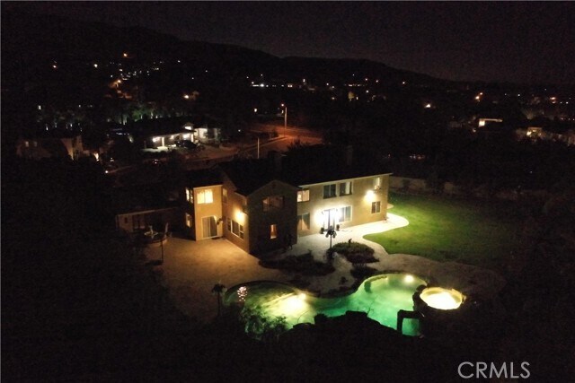 Building Photo - 1583 Twin Oaks Cir