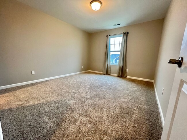Building Photo - Like New 4 Bedroom Home w/ 2 Car Garage