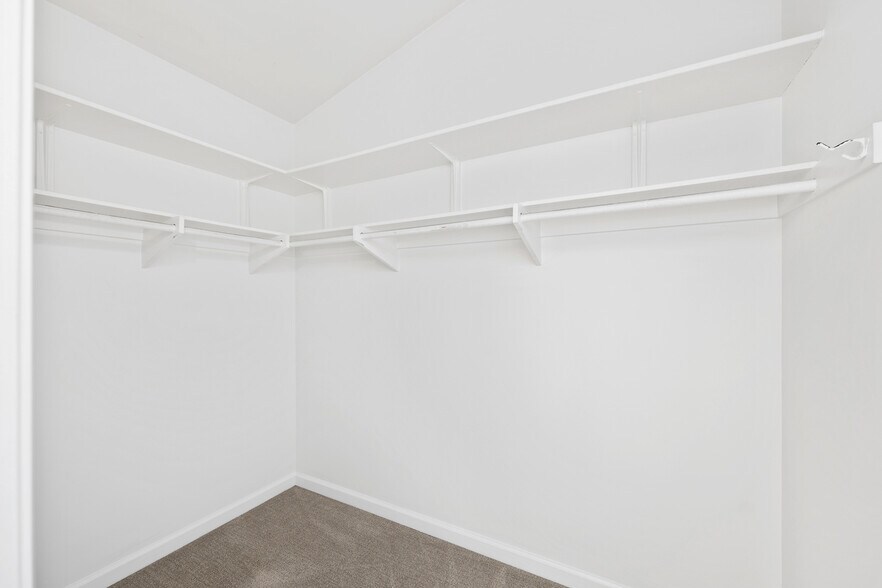 Building Photo - 1047 Santa Helena Park Ct