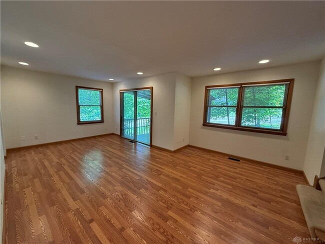 Building Photo - 2162 Willowgrove Ave