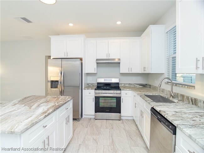 Building Photo - 1456 Kyra Ave