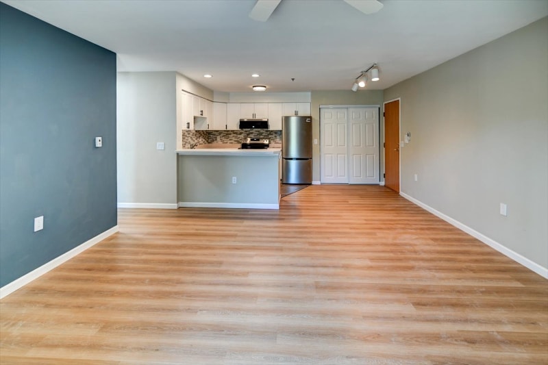 Building Photo - 201 Kearney Way