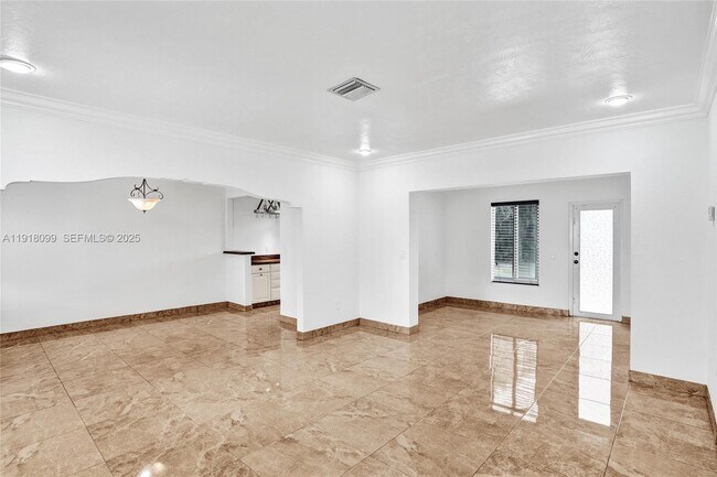 Building Photo - 5801 SW 20th St