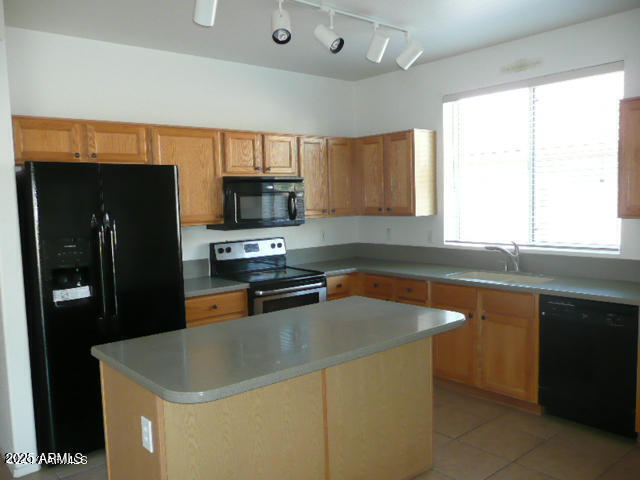 Building Photo - 971 S Meadows Dr
