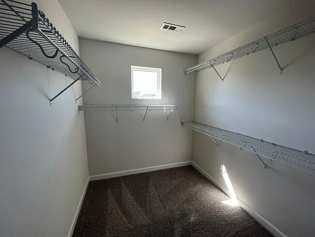 Building Photo - 2027 Tears Ln